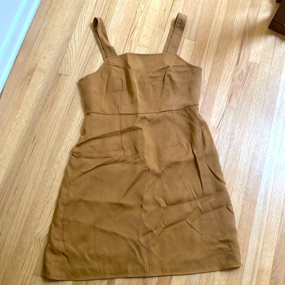 Suiting dress